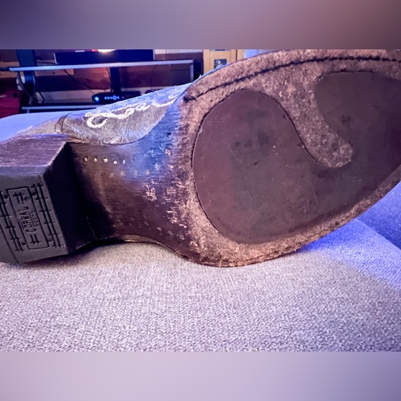 Woman’s cow girl boots - Picture 4 of 7